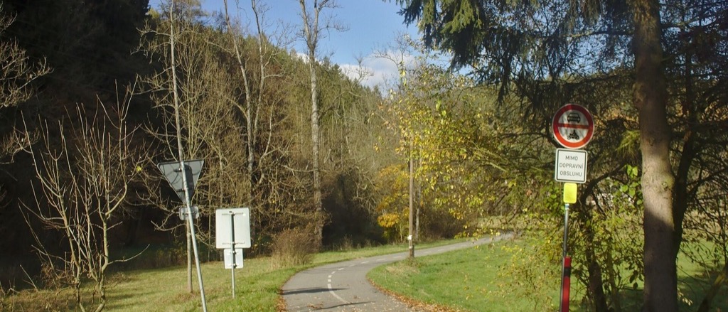 Na kole od přehrady Pastviny: sedm značených okruhů, 35 km kolem přehrady a asfalt podél Tiché Orlice