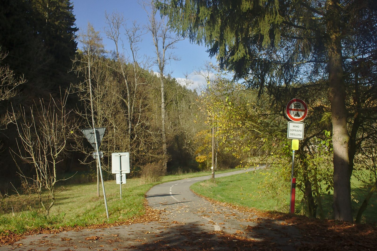 Asfaltová cyklostezka údolím Tiché Orlice